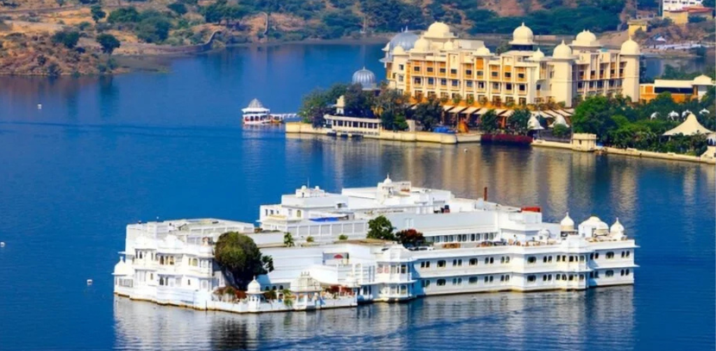 pichola lake (1)